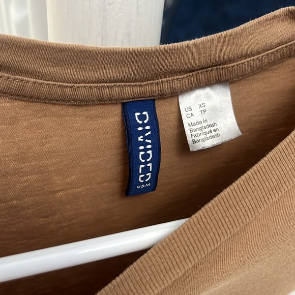 Divided tee - Picture 2 of 3